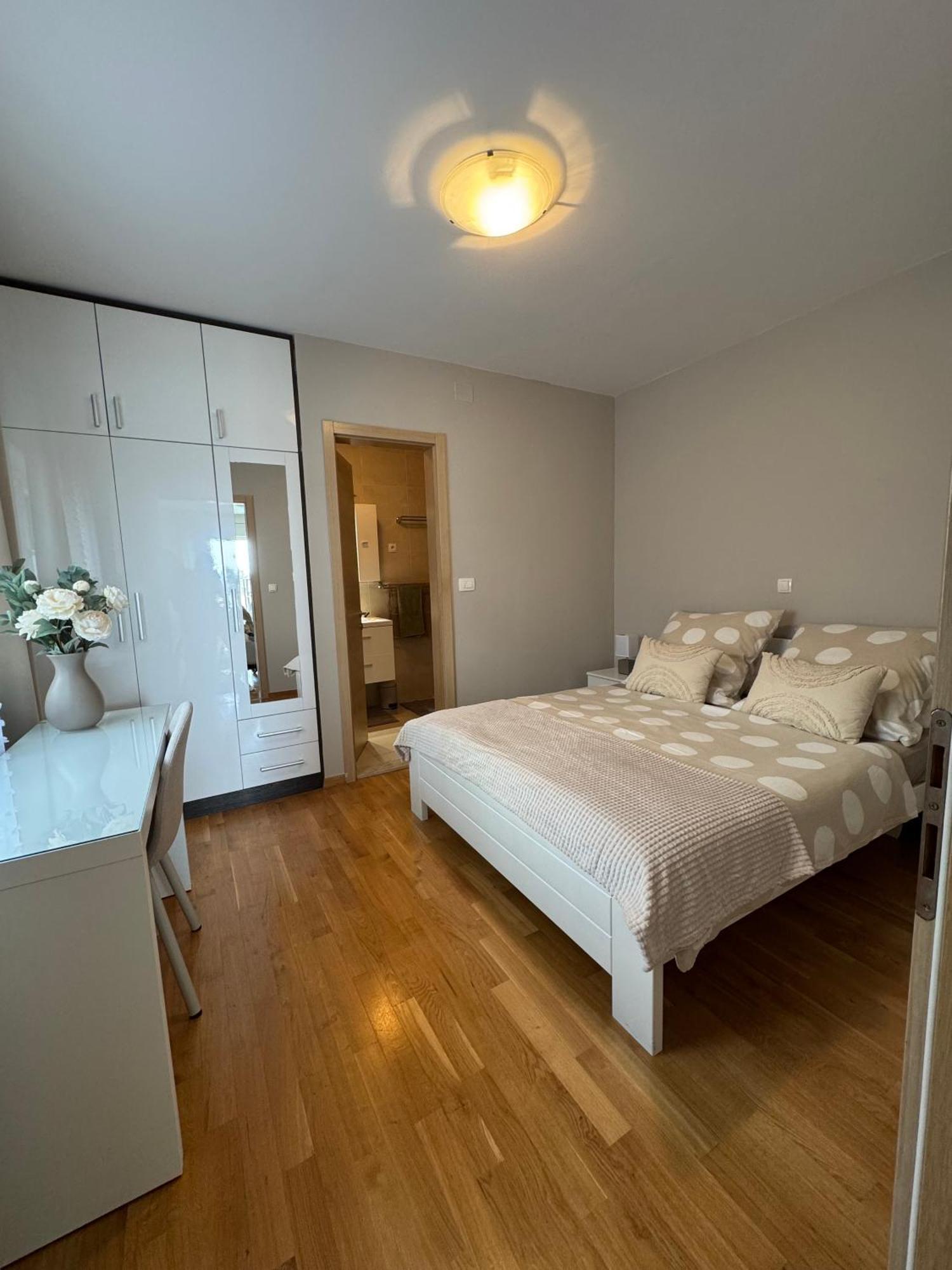 Apartment Tri Sunca 바스카보다 외부 사진