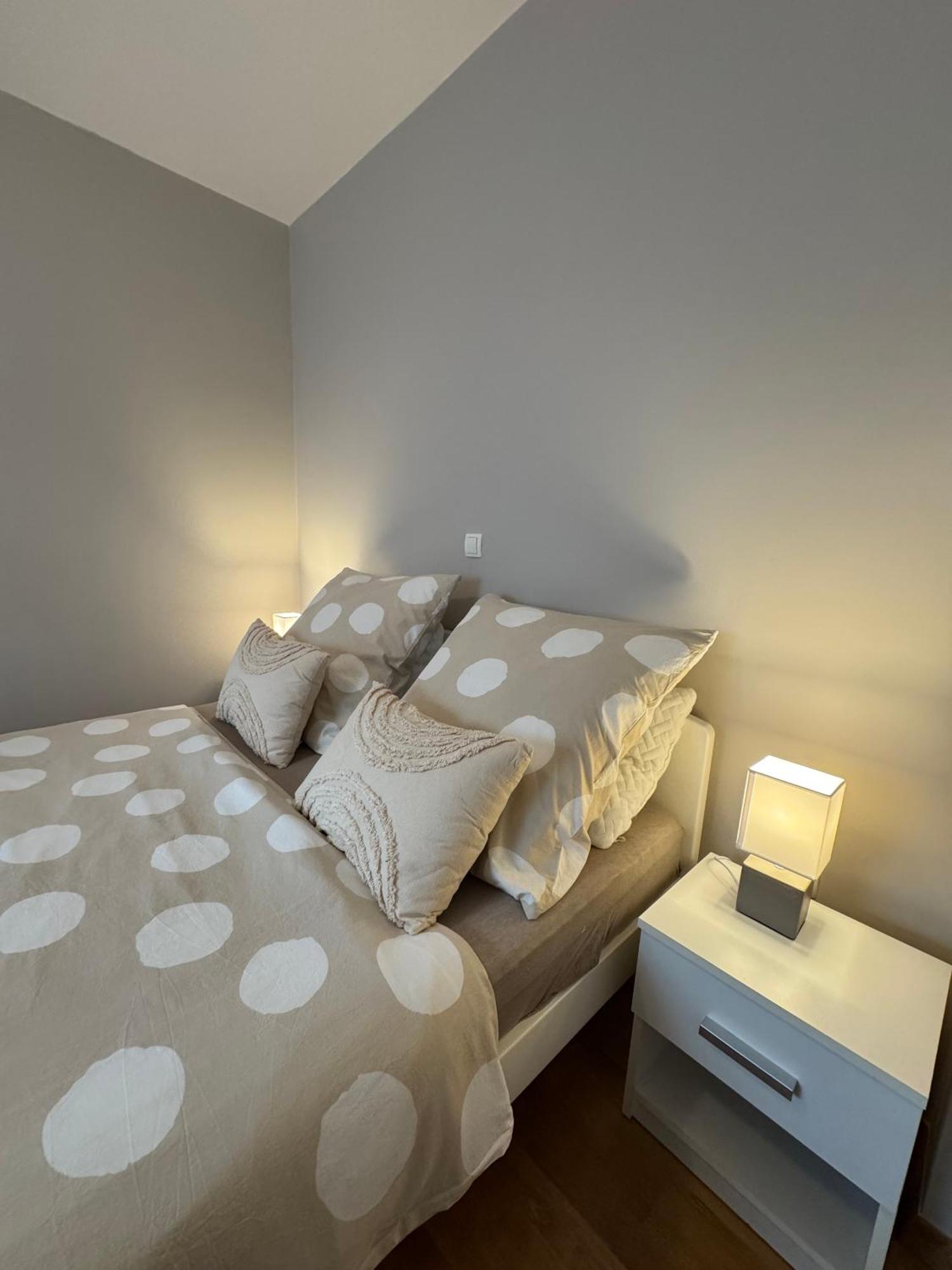 Apartment Tri Sunca 바스카보다 외부 사진